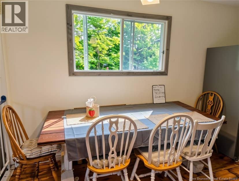 256 Rue Belle Isle Street — photo 5 of 28