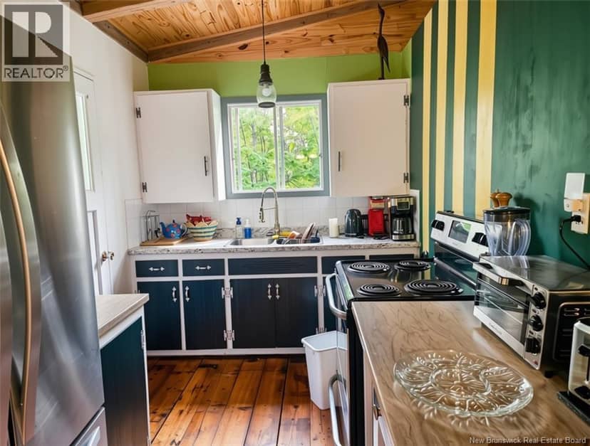 256 Rue Belle Isle Street — photo 6 of 28