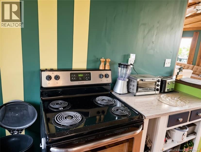 256 Rue Belle Isle Street — photo 7 of 28