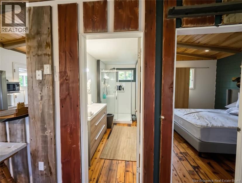 256 Rue Belle Isle Street — photo 11 of 28