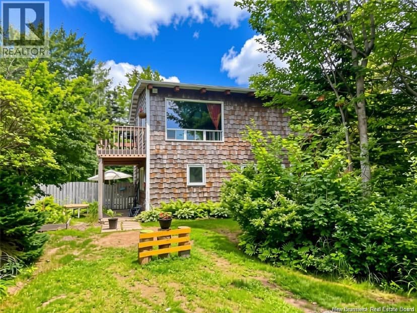256 Rue Belle Isle Street — photo 1 of 28