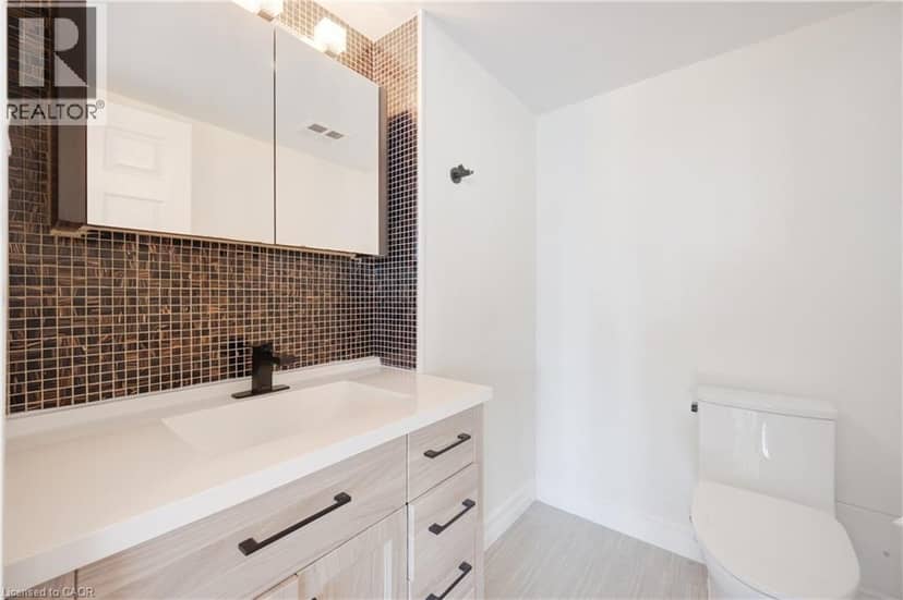 55 ELM Drive W Unit# 2204 — photo 15 of 40