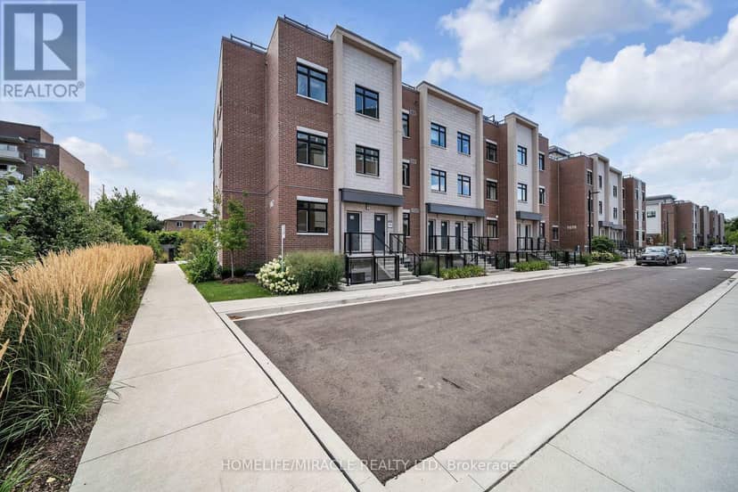 230 - 1062 Douglas McCurdy N — photo 4 of 36