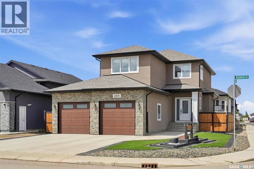 2435 Rosewood DRIVE — photo 1 of 40