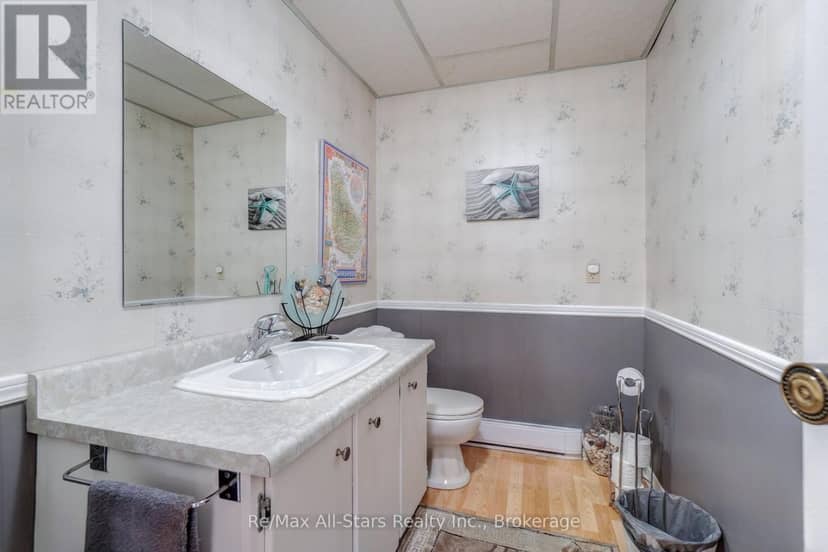16 Cedartree Lane — photo 32 of 40