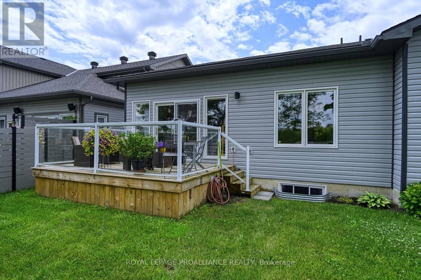 57 A Centre Street — photo 8 of 40