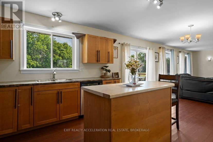 4463 Blessington Road — photo 15 of 40