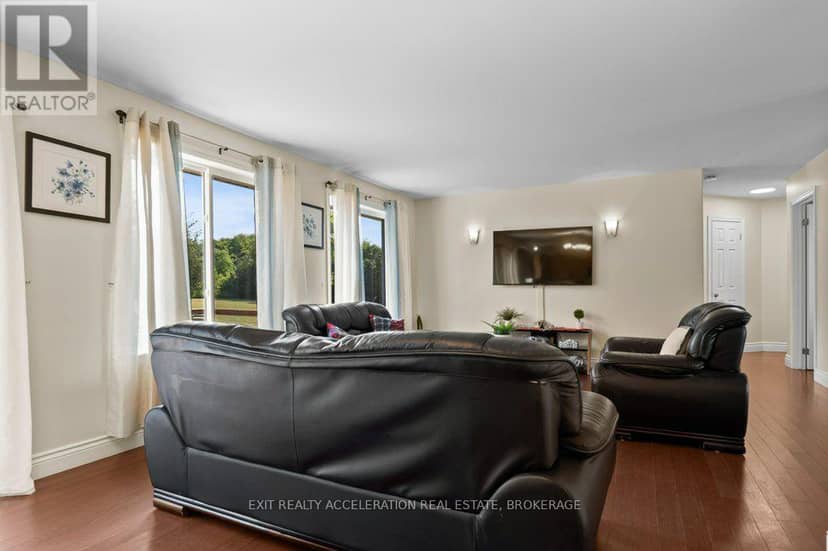 4463 Blessington Road — photo 8 of 40