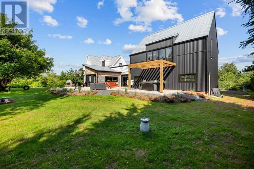 35 Richard Douglas Drive, Mermaid, photo 2