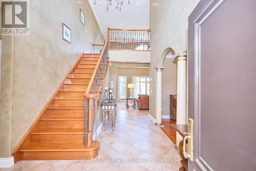 7995 Cathedral Drive, Niagara Falls, photo 4