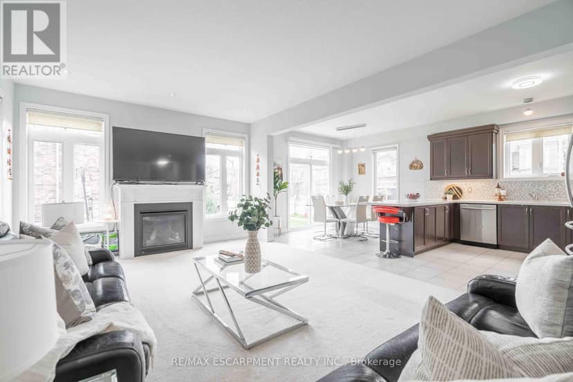 3 Narbonne Crescent — photo 10 of 40