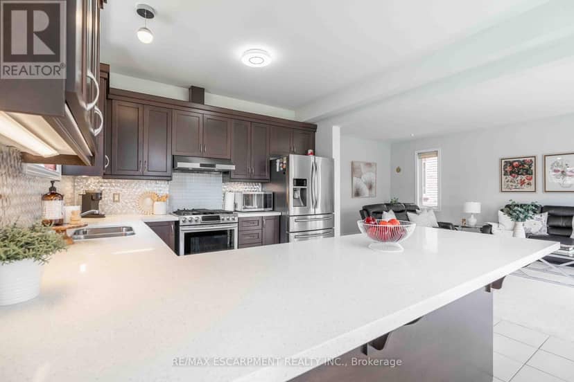 3 Narbonne Crescent — photo 18 of 40