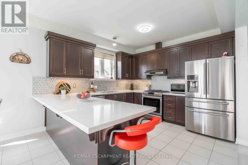 3 Narbonne Crescent — photo 19 of 40
