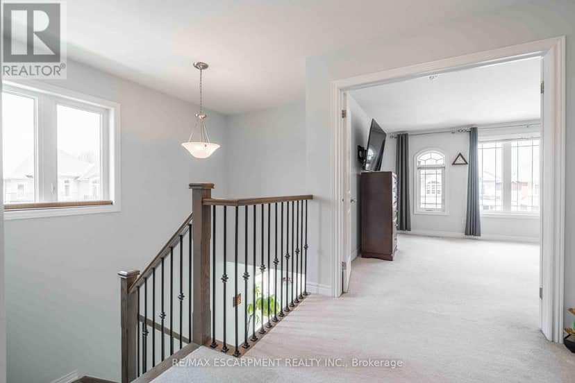 3 Narbonne Crescent — photo 33 of 40