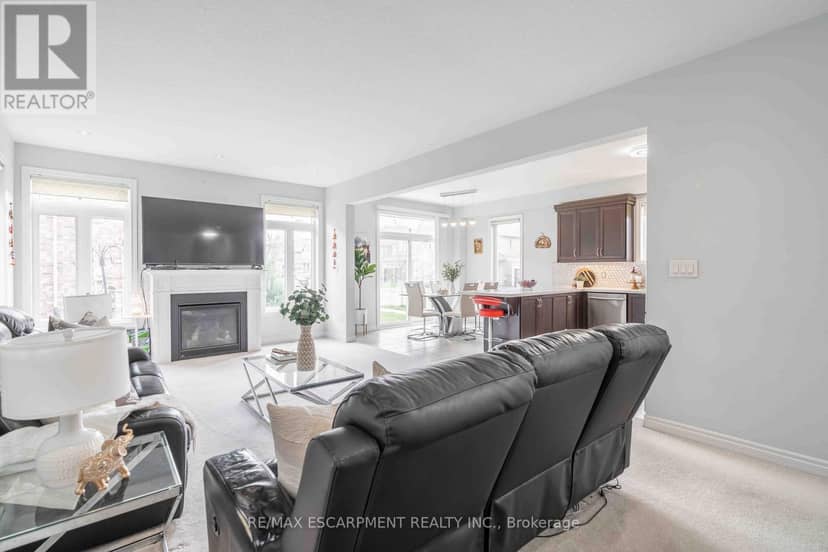 3 Narbonne Crescent — photo 9 of 40