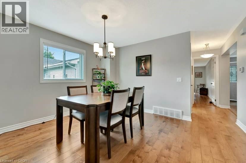 103 KELLS Lane, Freelton, photo 6