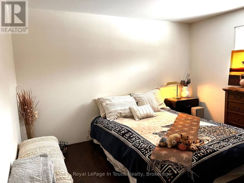 26 Dundee Drive — photo 2 of 8