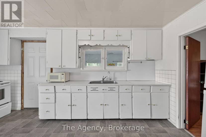 11401 Highway 12 — photo 7 of 40
