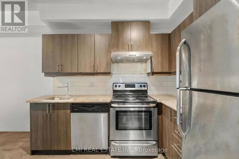 509 - 17 Kenaston Gardens — photo 12 of 34