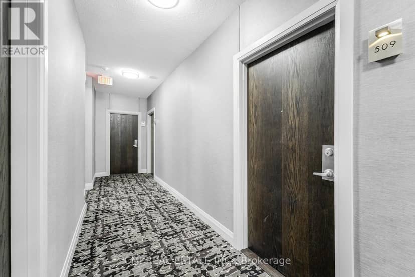 509 - 17 Kenaston Gardens — photo 24 of 34