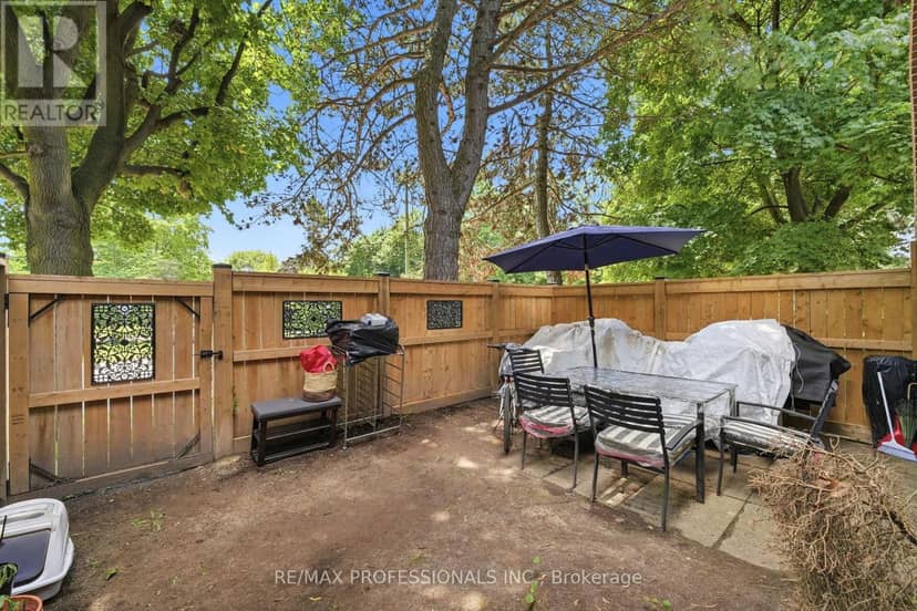 12 - 48 Three Valleys Drive — photo 14 of 40