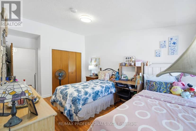 12 - 48 Three Valleys Drive — photo 24 of 40