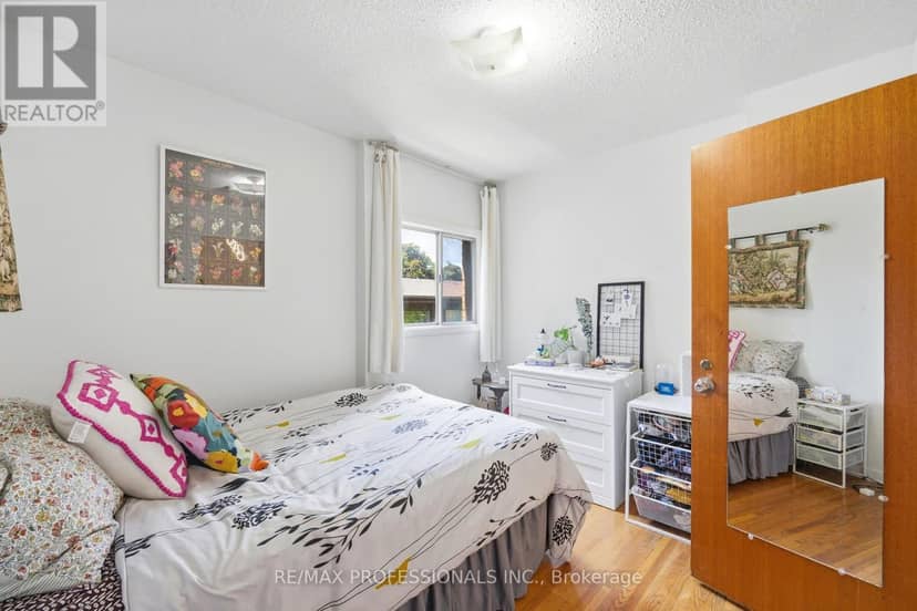 12 - 48 Three Valleys Drive — photo 25 of 40