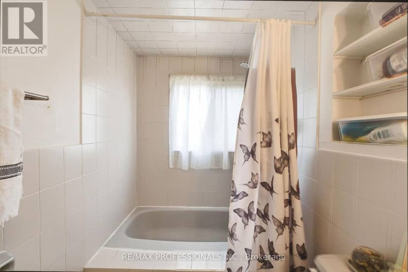 12 - 48 Three Valleys Drive — photo 30 of 40