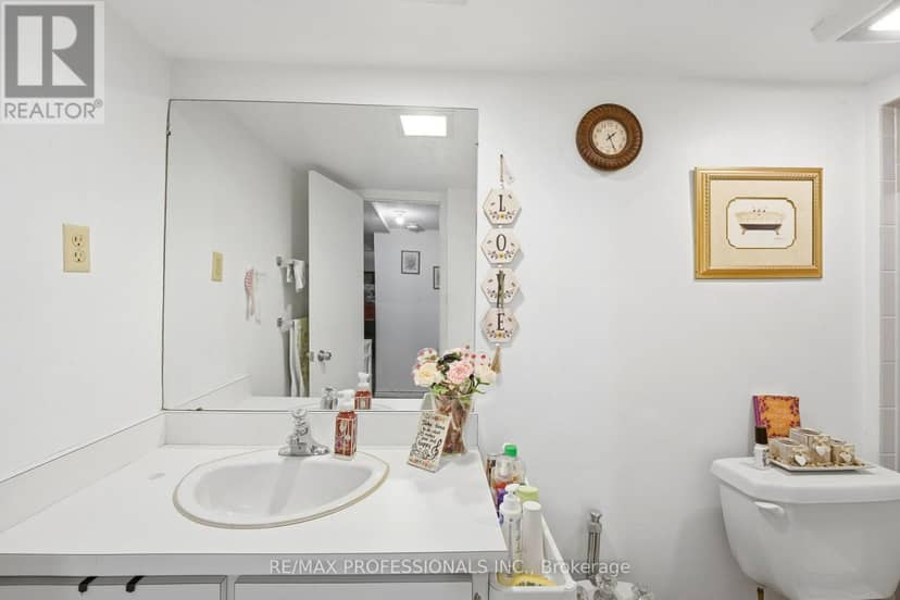 12 - 48 Three Valleys Drive — photo 38 of 40