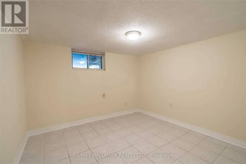 226 Lawrence Avenue — photo 22 of 24