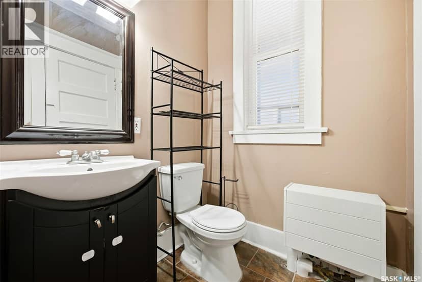 17 2201 14th AVENUE — photo 13 of 20