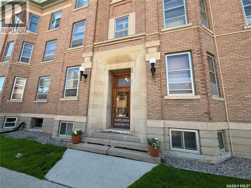 17 2201 14th AVENUE, Regina, photo 2