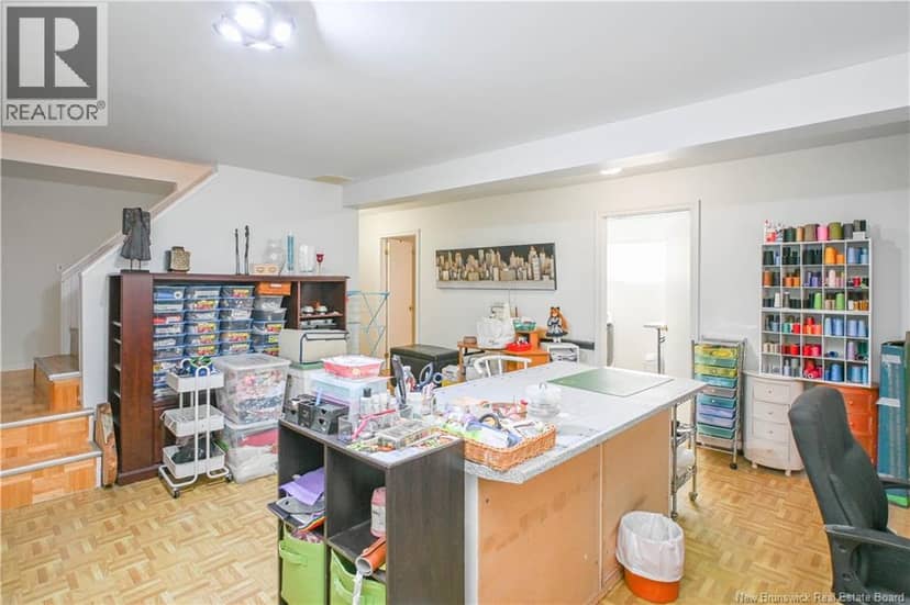 1358 des Fondateurs Street — photo 35 of 40