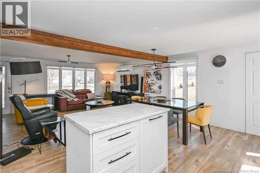 1358 des Fondateurs Street — photo 15 of 40