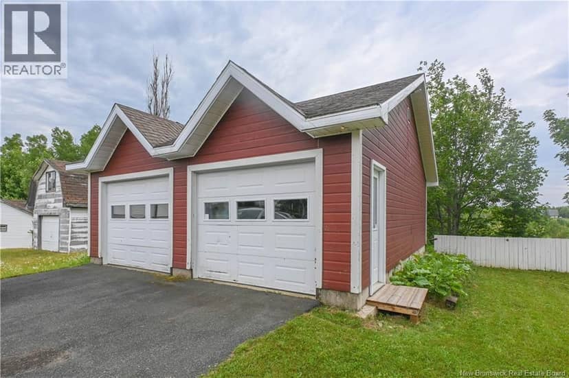 1358 des Fondateurs Street — photo 7 of 40