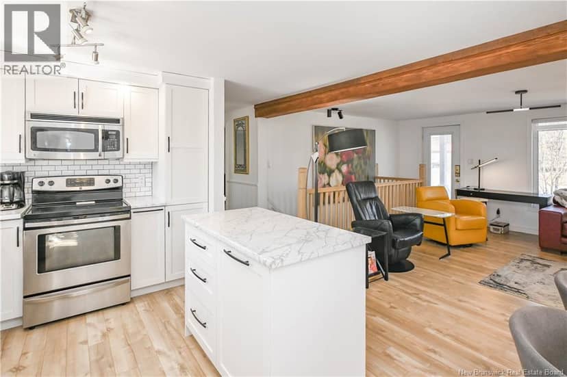 1358 des Fondateurs Street — photo 14 of 40