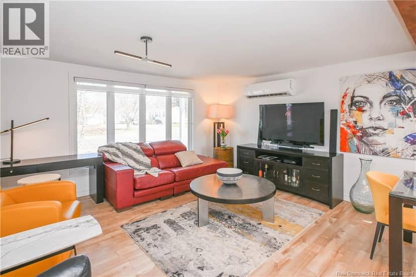1358 des Fondateurs Street — photo 23 of 40