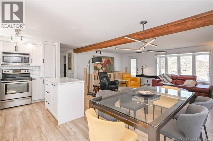 1358 des Fondateurs Street — photo 18 of 40