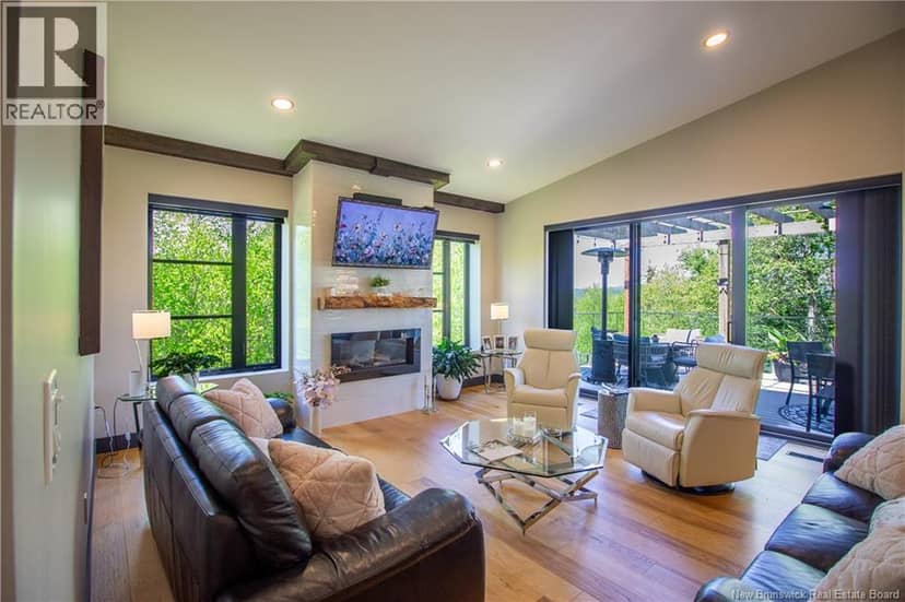 11 Robert Ross Boulevard — photo 13 of 40