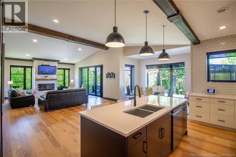 11 Robert Ross Boulevard — photo 15 of 40