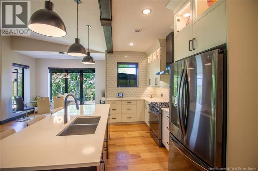 11 Robert Ross Boulevard — photo 16 of 40