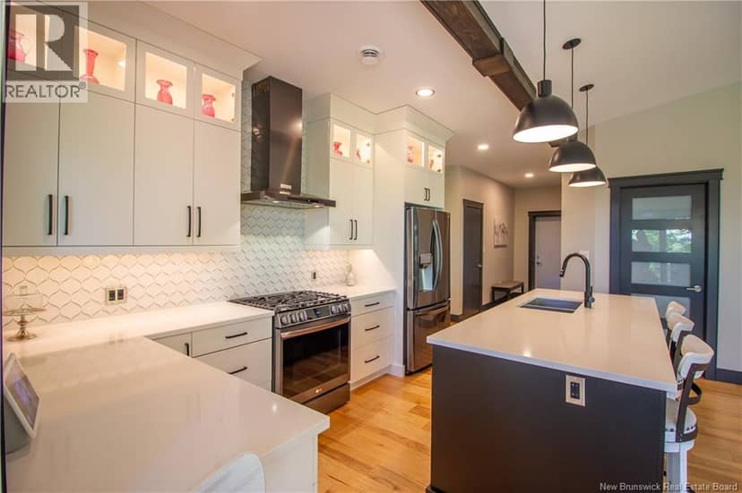 11 Robert Ross Boulevard — photo 18 of 40