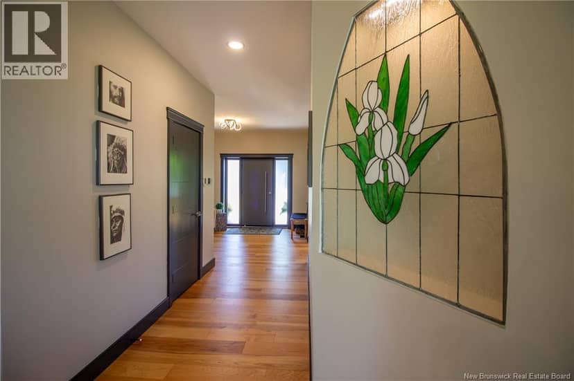 11 Robert Ross Boulevard — photo 9 of 40