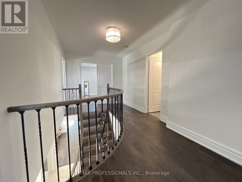 3895 Henrietta Way — photo 24 of 40