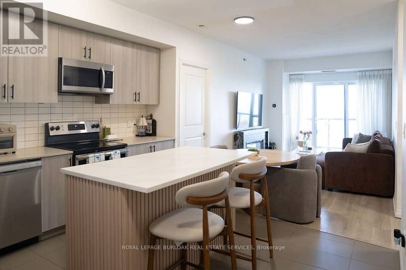 610 - 560 North Service Road — photo 1 of 22