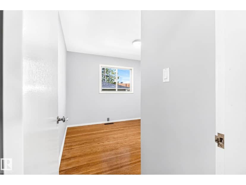 16152 110B AV NW NW — photo 22 of 40