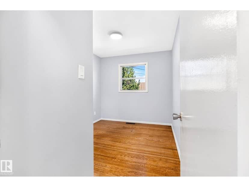 16152 110B AV NW NW — photo 26 of 40