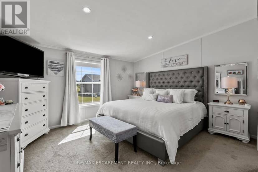 13 Hickory Hollow — photo 18 of 33