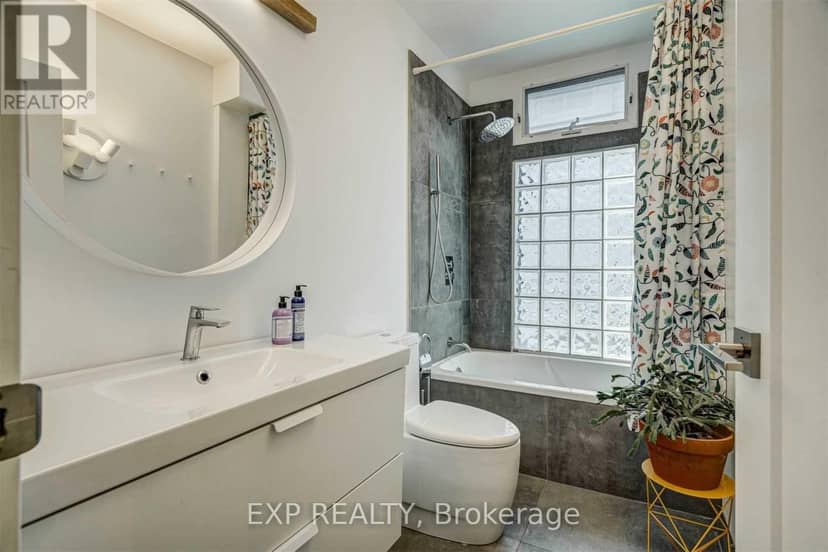 452 Montrose Avenue — photo 13 of 40