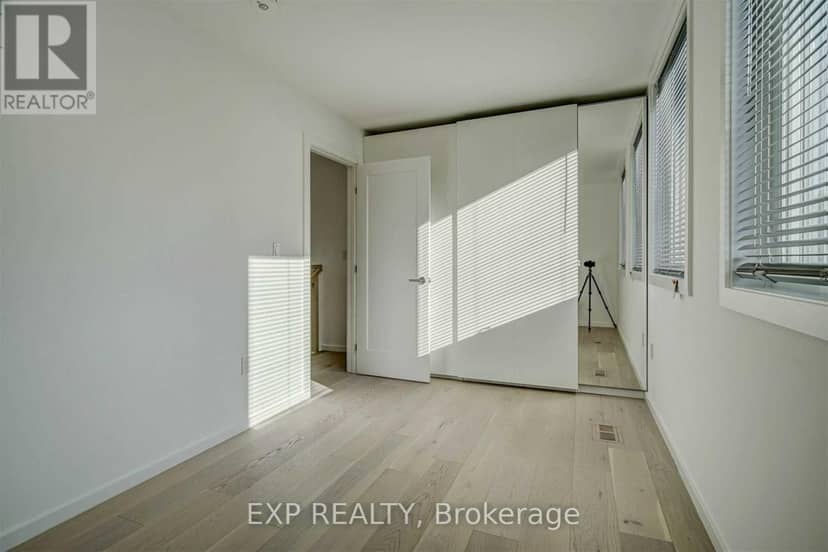 452 Montrose Avenue — photo 34 of 40